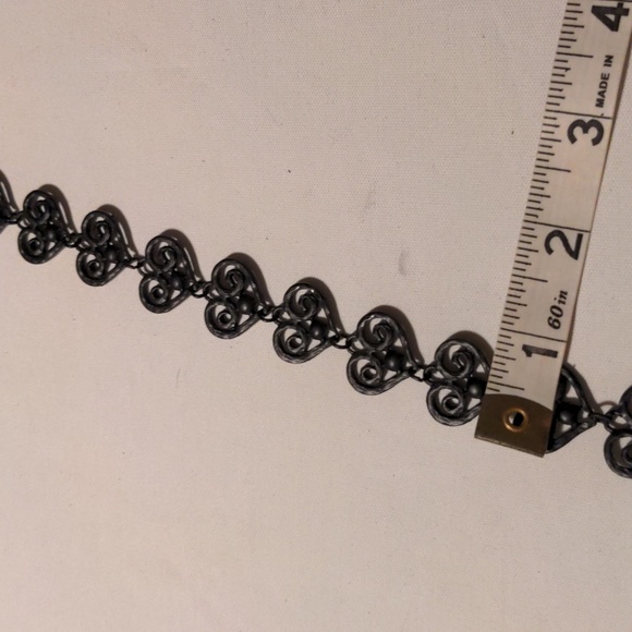 Gothic Black Heart Metal Necklace - Picture 4 of 8